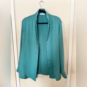 Aritzia babaton blouse!